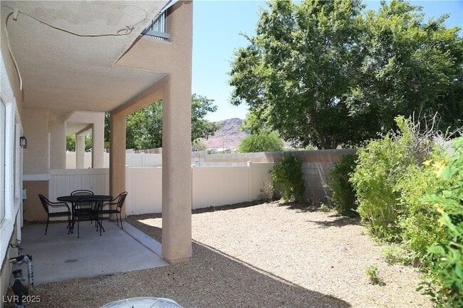 Building Photo - 2505 April Breeze Ln