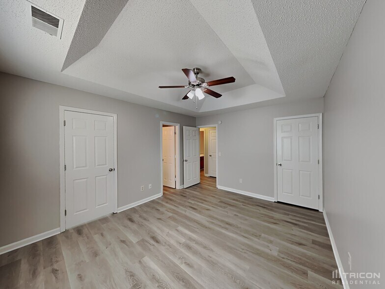Building Photo - 13 Sutters Mill Ct