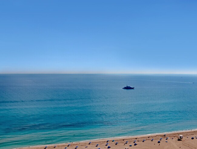 Building Photo - 2700 N Ocean Dr