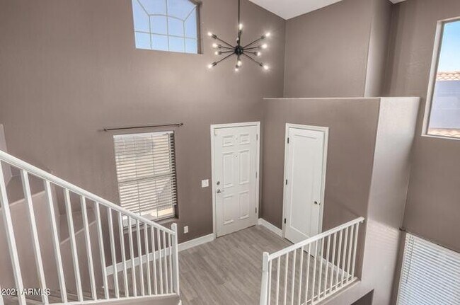 Building Photo - 875 N Ithica Ct