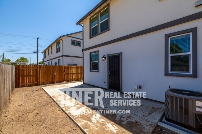 Building Photo - 1511 Bell St