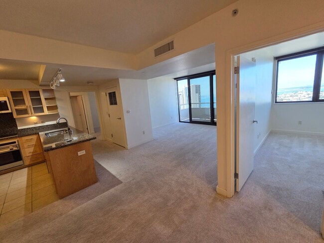 Building Photo - Immaculate Contemporary Living in Kaka‘ako- 2 bedroom, 2 bathroom, 2 covered parking stall, and I...