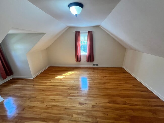 Building Photo - Beautiful Single Family Home in East Sprin...