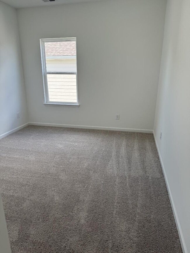 Building Photo - 329 Canonbury Dr