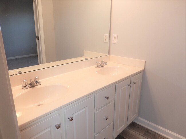 Building Photo - 5968 Osprey Cove Dr