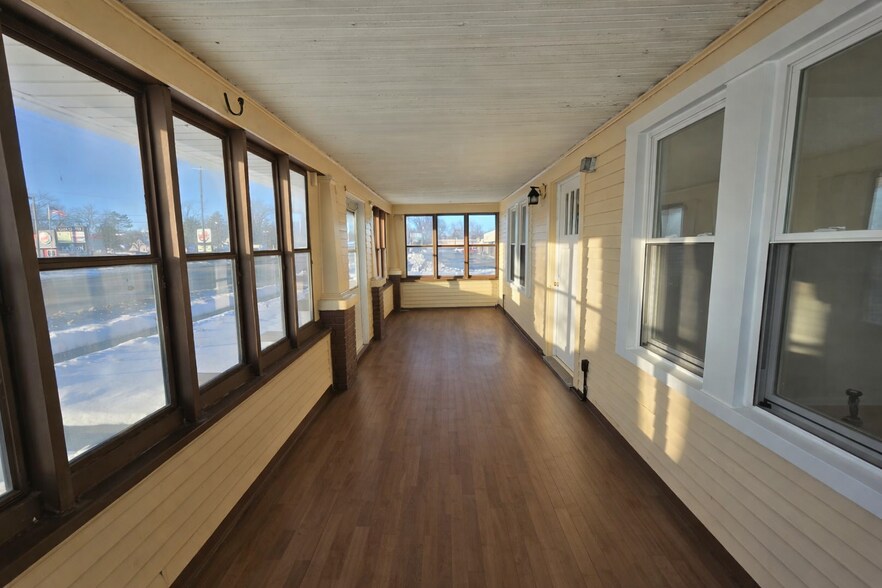 Building Photo - 148 N Wayne Rd