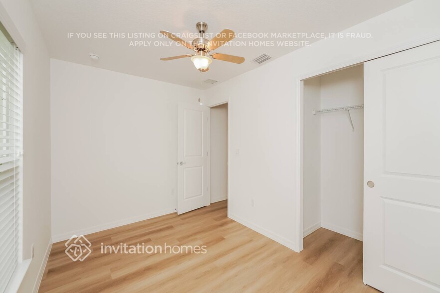 Building Photo - 5 Whitman Pl