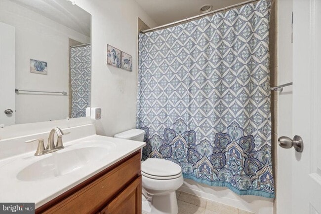 Building Photo - 6252 Newport Ct