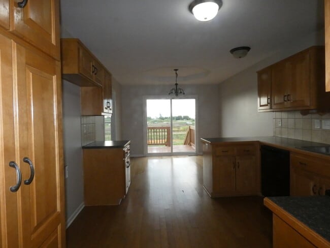 Building Photo - 11407 N Bristol Ave