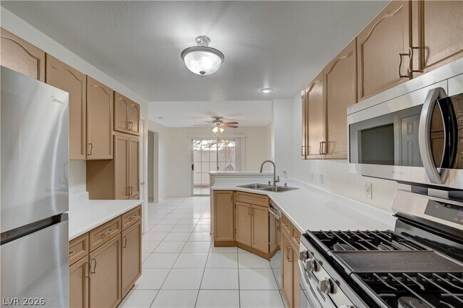 Building Photo - 8039 Teresita Ave