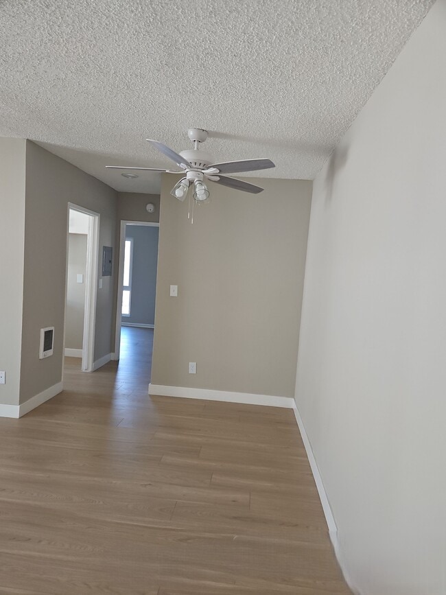 Building Photo - 8629 Willis Ave