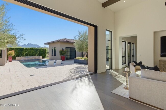 Building Photo - 8900 E Sands Dr