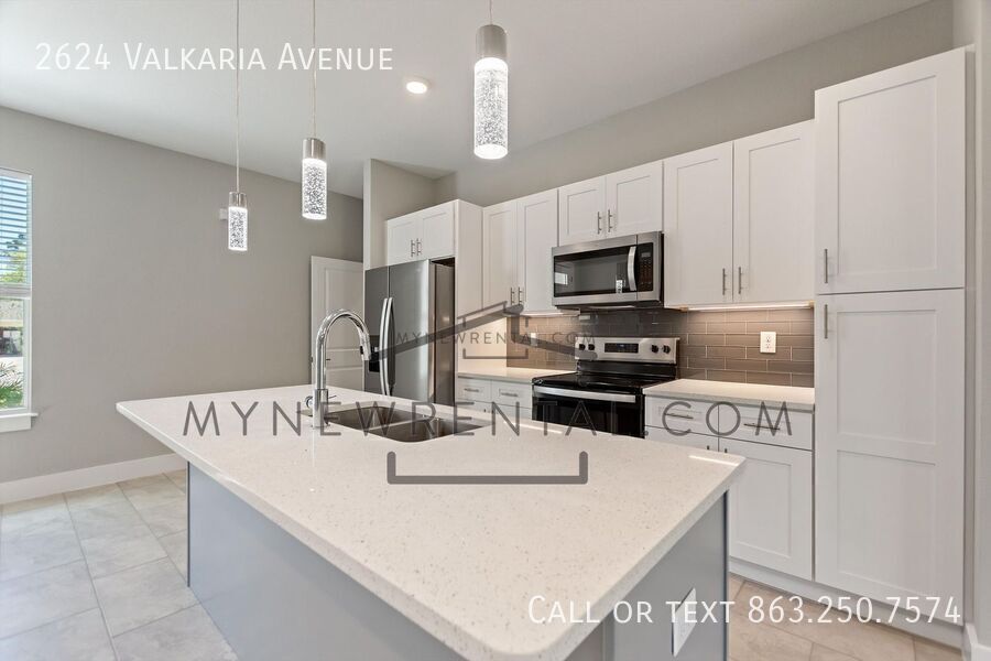 Building Photo - 2624 Valkaria Ave