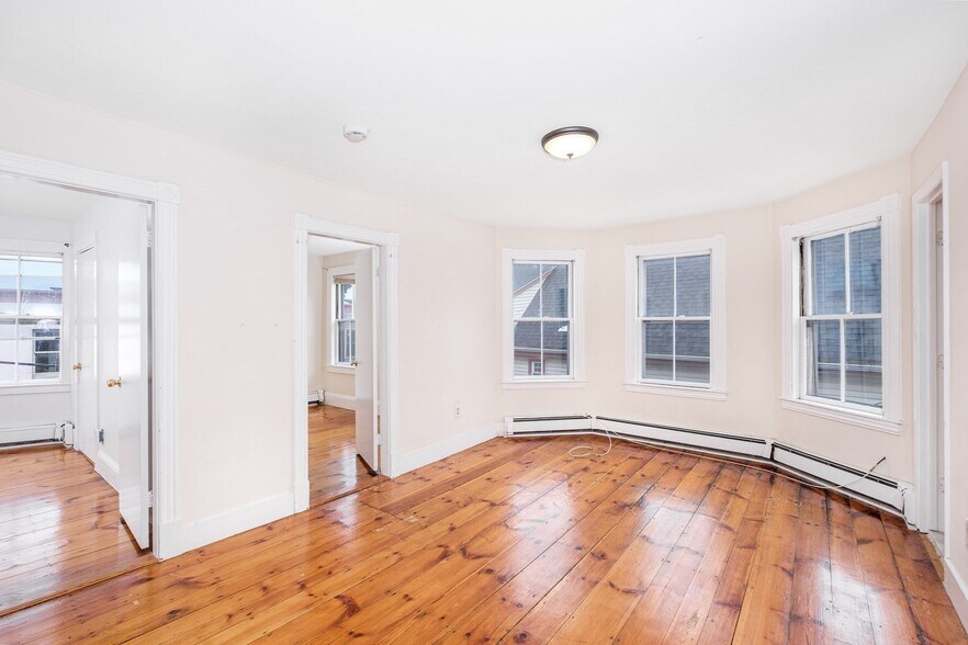 Building Photo - 14 Kilby St