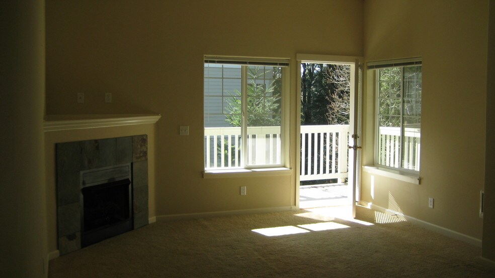 Building Photo - 6298 SW Grand Oaks Dr