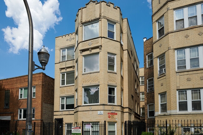 Building Photo - 6333 N Francisco Ave