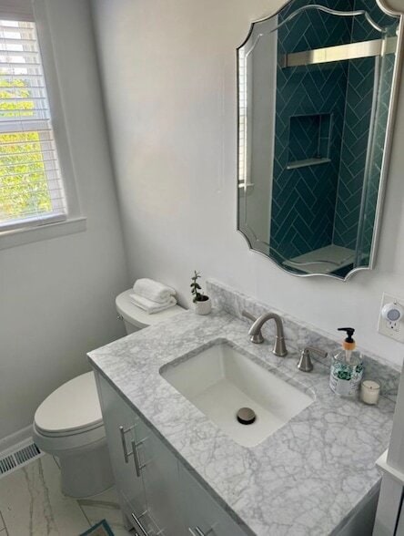 Building Photo - 2118 Crystal Dr