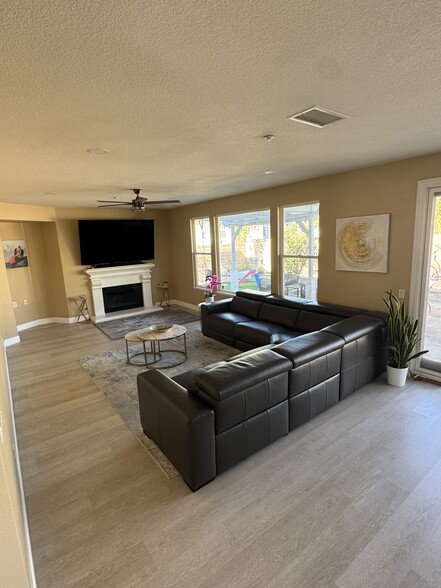 Family Room - 1241 Campanis Ln