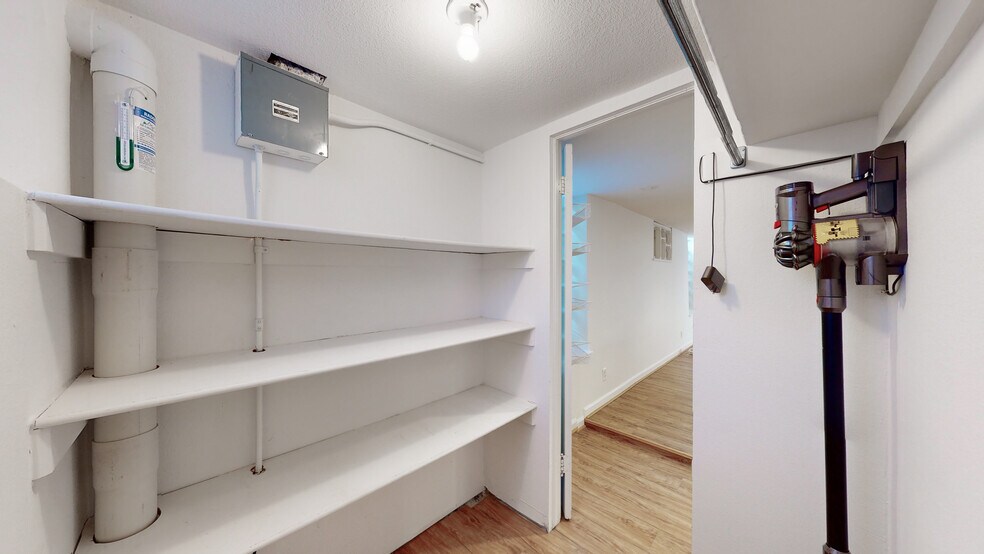 Building Photo - 1444 Birch St