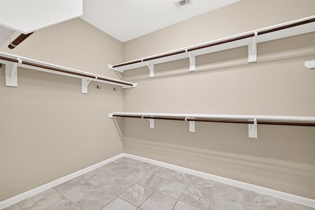 Building Photo - 3854 Fleetwood Falls Ln