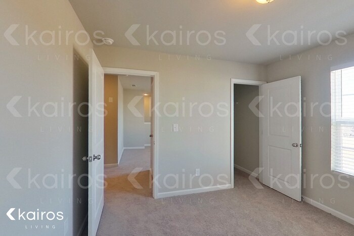 Building Photo - 243 Hawthorn Trail