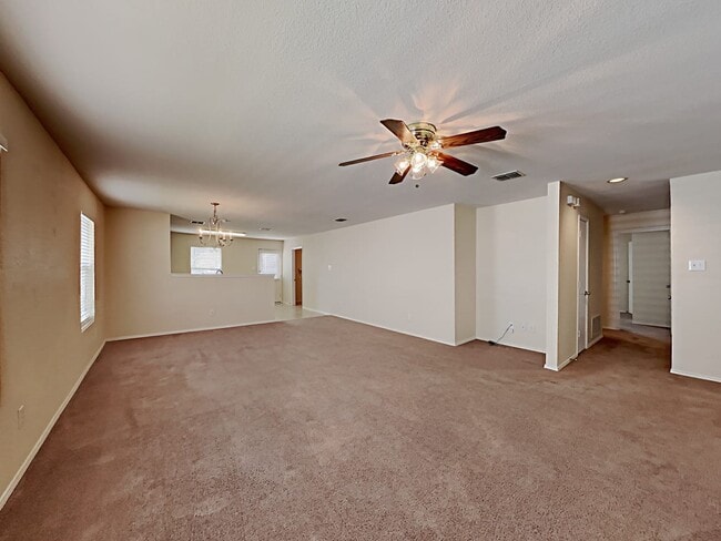 Building Photo - 724 Poncho Ln