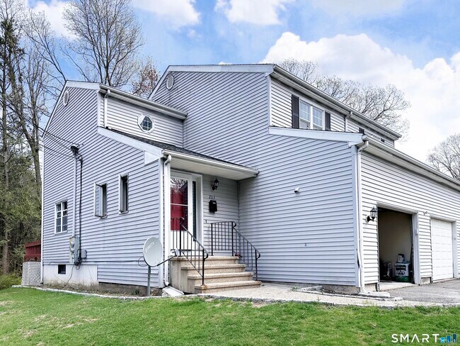 Building Photo - 203 Capewell Ave