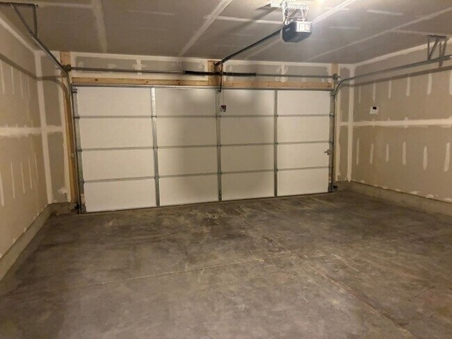 Building Photo - Brand New 3 Bedroom - 2.5 Bath Condo in Union Grove