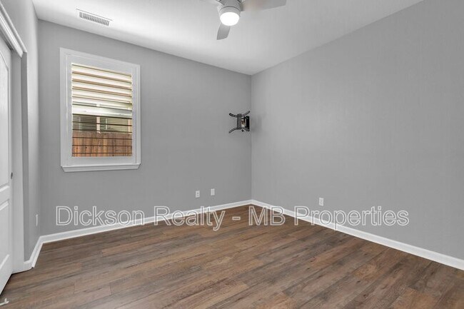 Building Photo - 2125 Peaceful Valley Dr