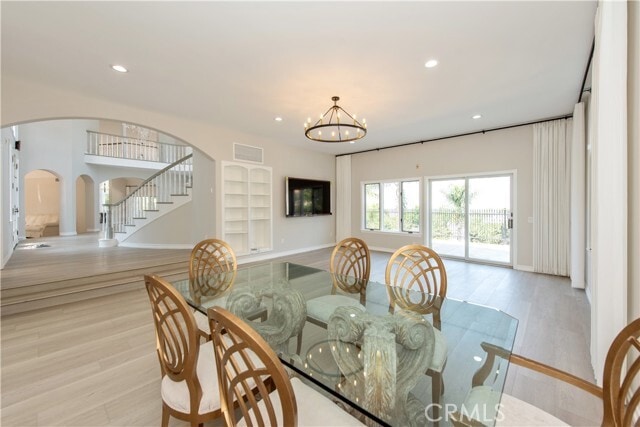 Building Photo - 2836 N Kingsgate Dr