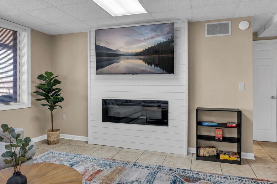 Building Photo - 81 Beech Point Dr
