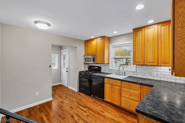 Building Photo - 26 Glaser Ave