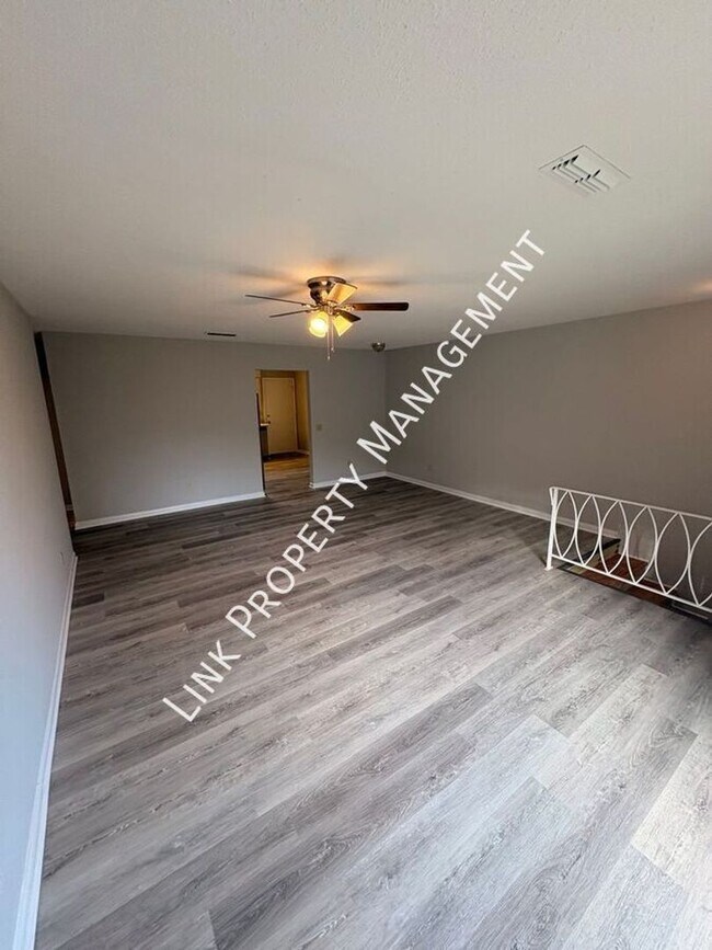 Building Photo - 3403/3405 Gail