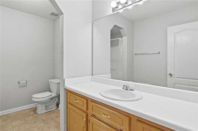 Building Photo - 62 Hanna Dr