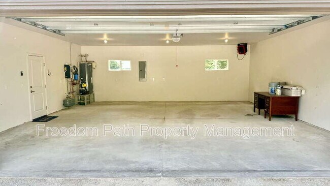 Building Photo - 1727 Gypsy Bay Rd