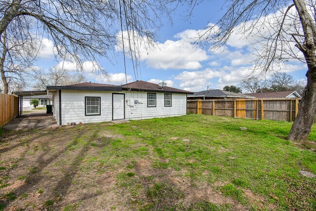 Building Photo - 2708 Morningside Ln