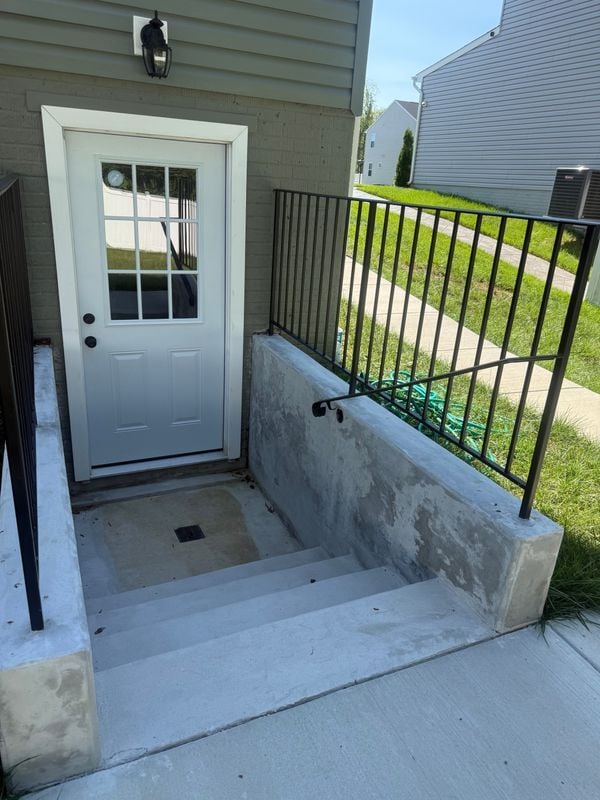 Building Photo - 512 Rivers Edge Dr