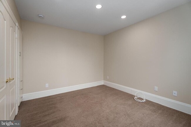 Building Photo - 236 Mercer St