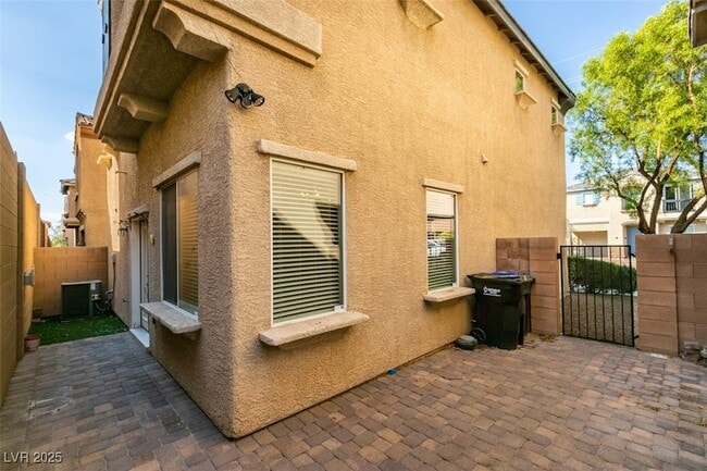 Building Photo - 169 Almond Ridge Pl