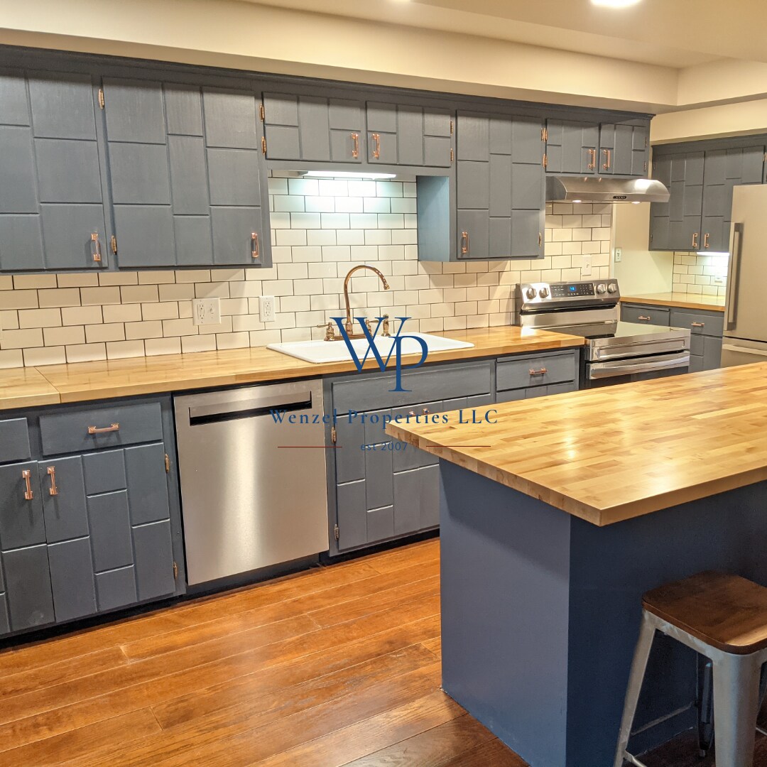 Kitchen - 165 Lincoln St