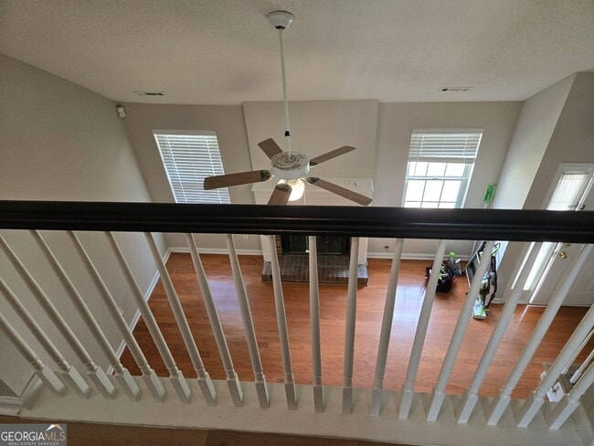 Building Photo - 642 N Fairfield Dr