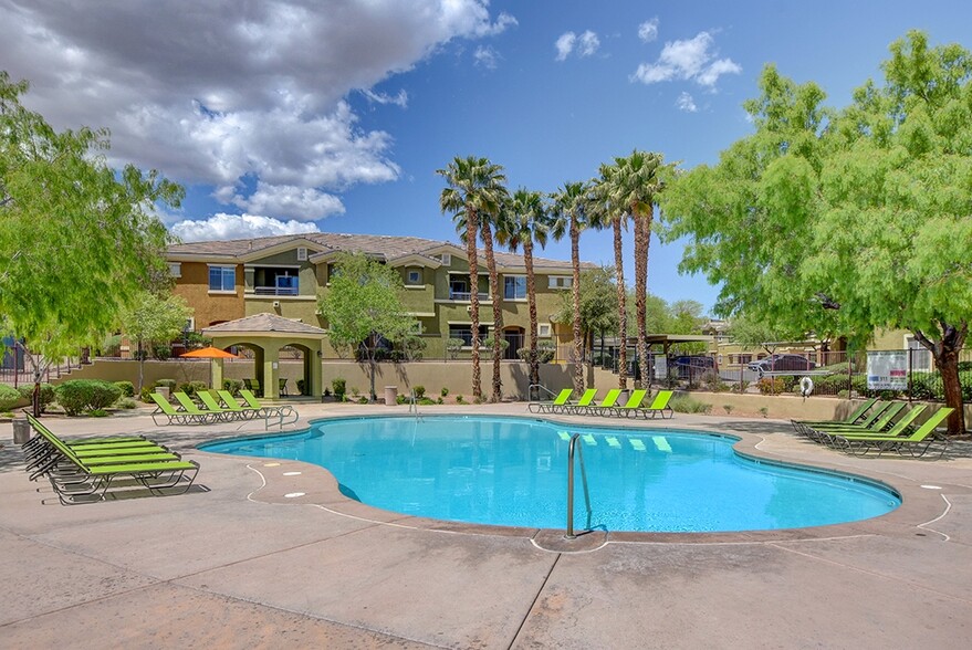 Primary Photo - Willowbrook