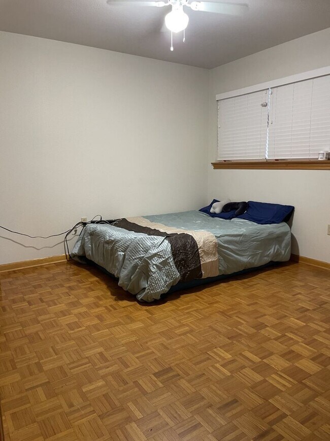 Building Photo - Home for RENT in North Baton Rouge