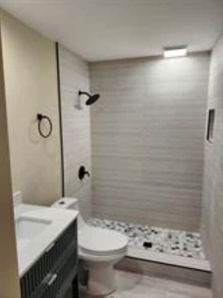 Building Photo - 953 NE 34th St