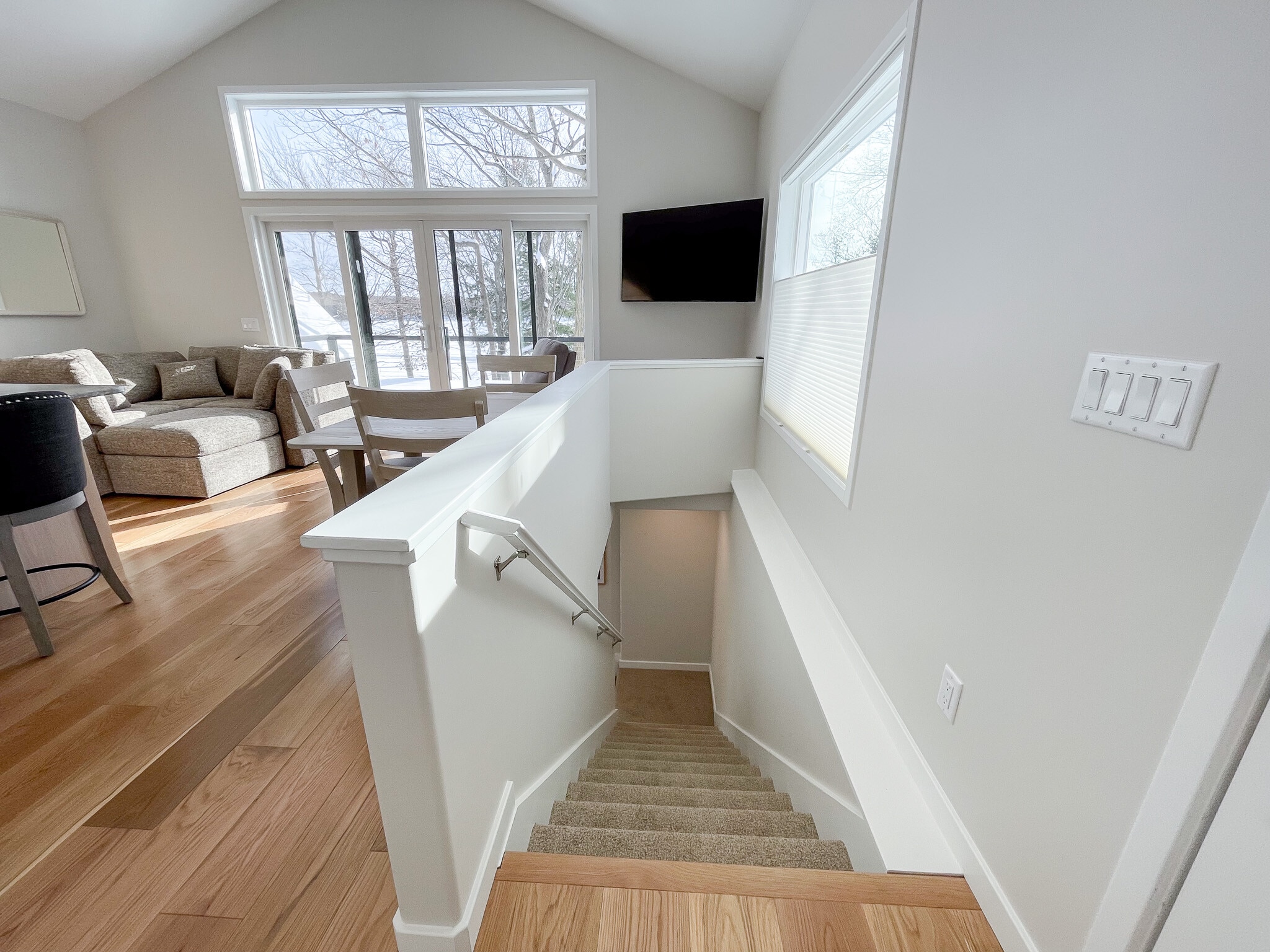 Building Photo - 8073 Outer Dr S