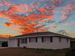 Building Photo - 1140 Queen Rd