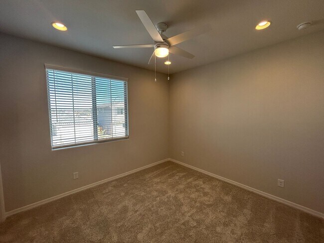 Building Photo - 17619 W San Juan Ave