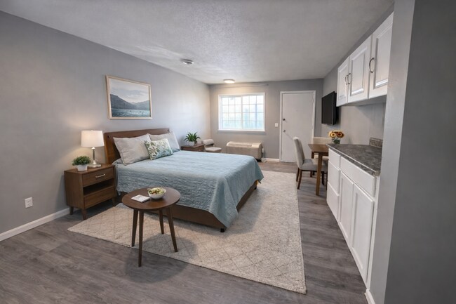 Building Photo - Wifi + Cable + All Utilities Paid = One Flat Rate!