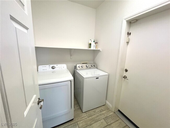 Building Photo - 1604 Wolf Canyon Ct