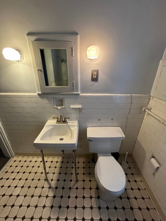 901 Brookline Blvd 901 Brookline Blvd Pittsburgh PA 15226 Apartment